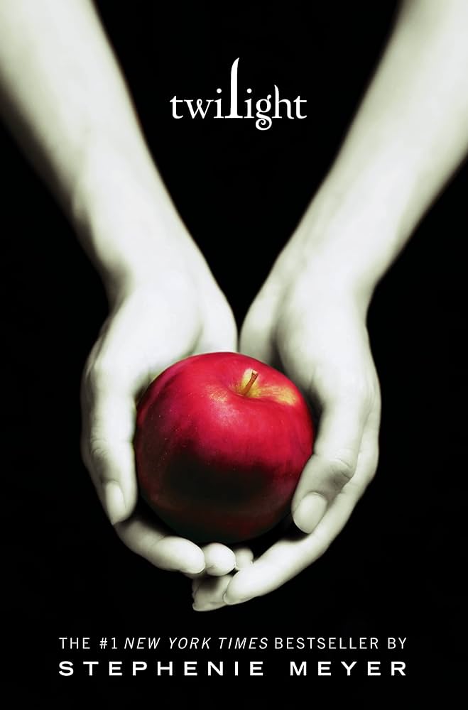 Amazon.com: Twilight (The Twilight Saga, Book 1): 9780316015844: Stephenie  Meyer: Books